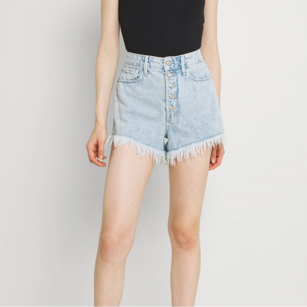 NWT Good American Bombshell Shorts